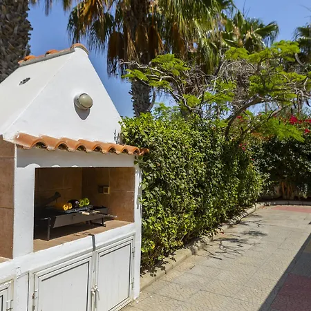 Вилла Pervolia Nirides Seaside Mansion 7 *