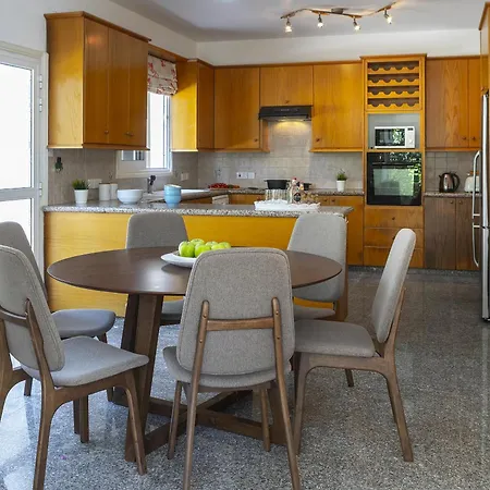 Вилла Pervolia Nirides Seaside Mansion 7 Ларнака