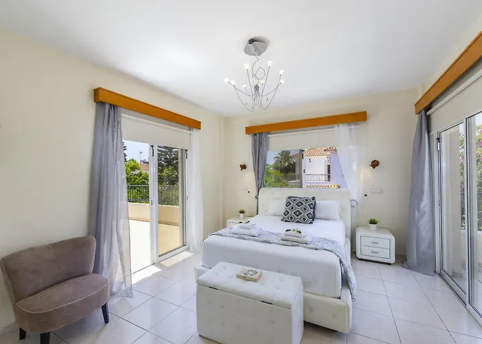 Pervolia Nirides Seaside Mansion 7 Вилла *