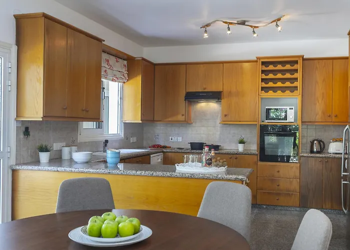 Вилла Pervolia Nirides Seaside Mansion 7 Ларнака