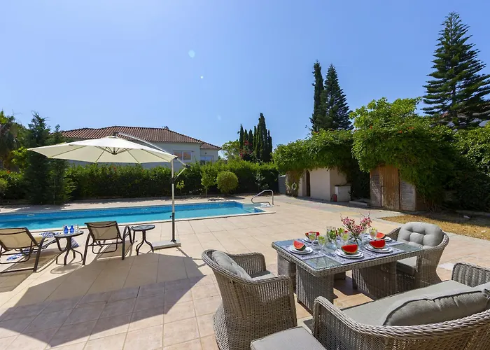 Pervolia Nirides Seaside Mansion 7 * Ларнака