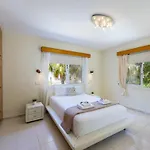 Villa Pervolia Nirides Seaside Mansion 7
