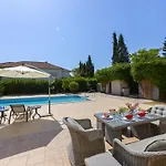 Pervolia Nirides Seaside Mansion 7 * Ларнака