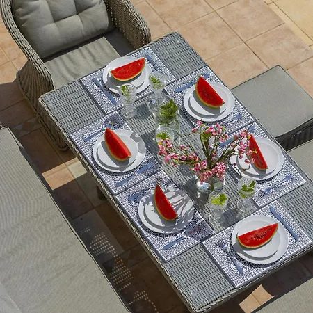 Pervolia Nirides Seaside Mansion 7 * Larnaca