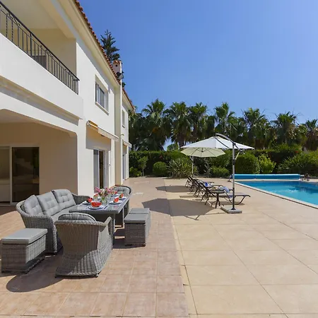 Pervolia Nirides Seaside Mansion 7 * Ларнака