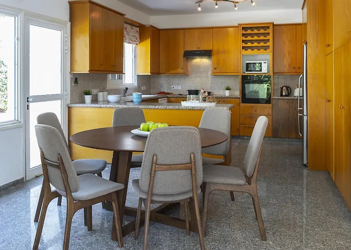 Villa Pervolia Nirides Seaside Mansion 7 Larnaca