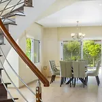 Pervolia Nirides Seaside Mansion 7 *